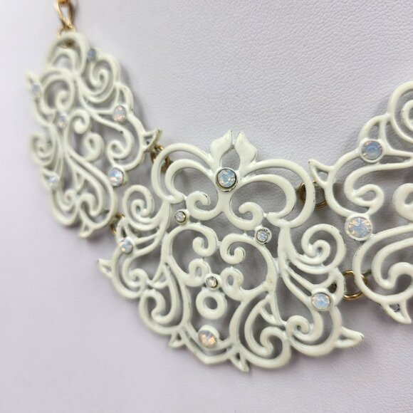 White Metal Fairy Necklace - Picture 7 of 9